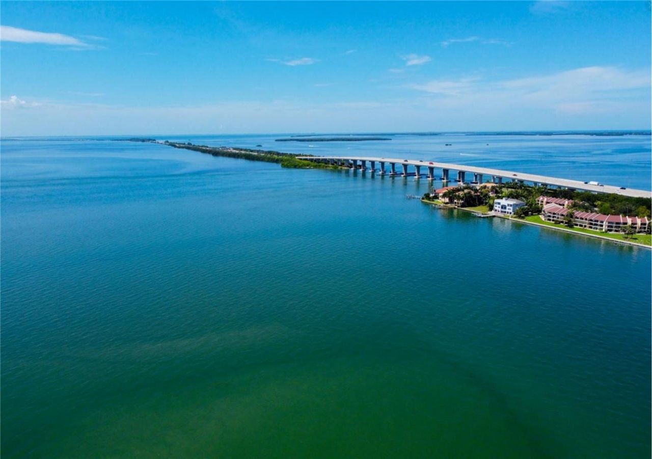 7520 Sunshine Skyway Lane S, Unit T18, Saint Petersburg, FL 33711 Photo