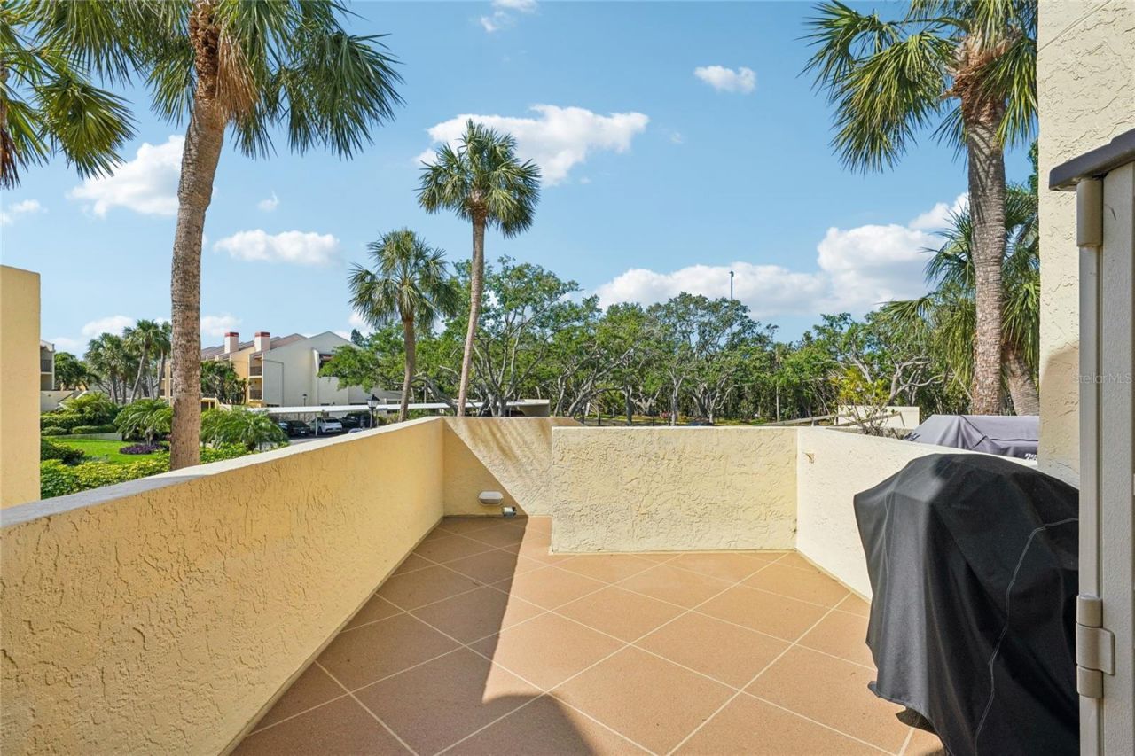 7520 Sunshine Skyway Lane S, Unit T18, Saint Petersburg, FL 33711 Photo