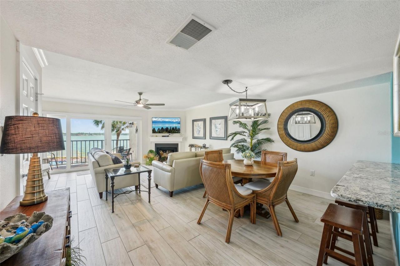 7520 Sunshine Skyway Lane S, Unit T18, Saint Petersburg, FL 33711 Photo