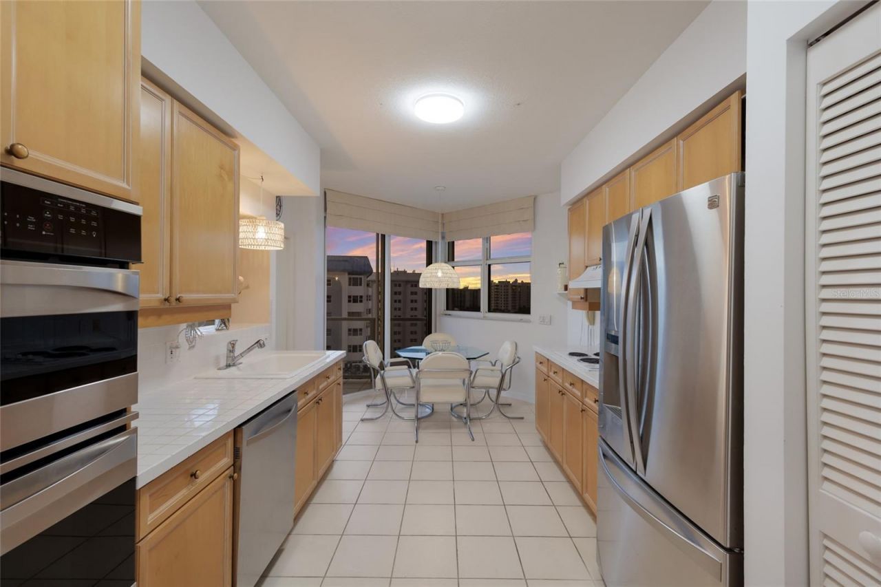 1800 Benjamin Franklin Drive, Unit B1006, Sarasota, FL 34236 Photo