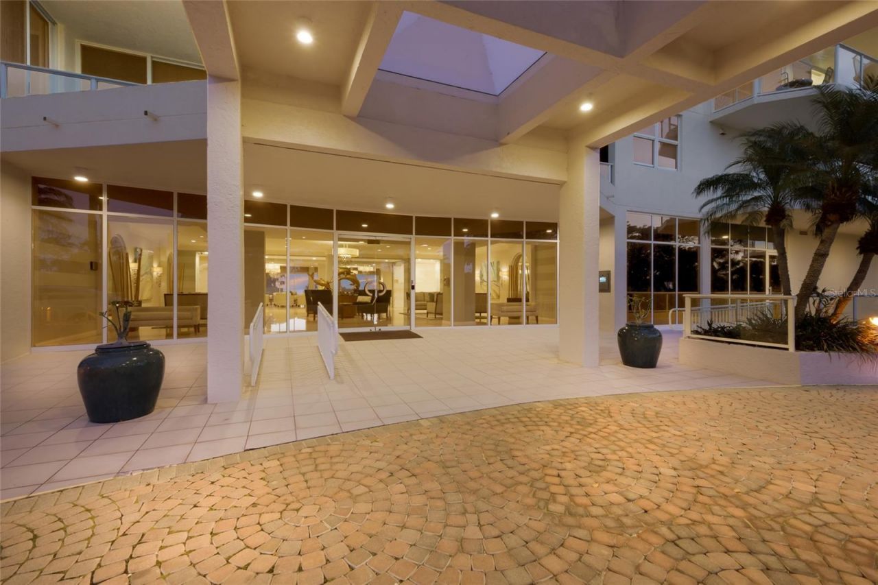 1800 Benjamin Franklin Drive, Unit B1006, Sarasota, FL 34236 Photo