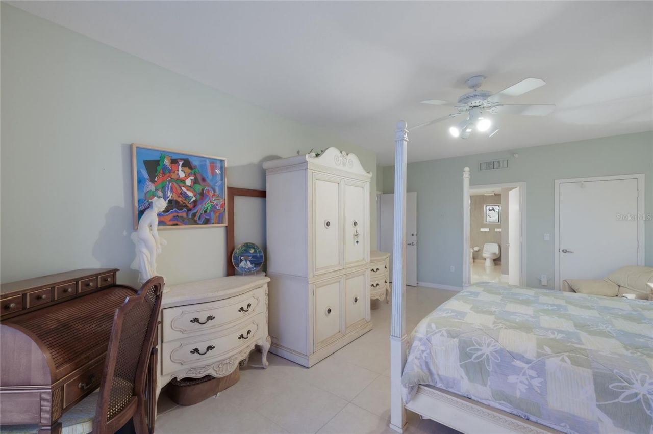 1800 Benjamin Franklin Drive, Unit B1006, Sarasota, FL 34236 Photo