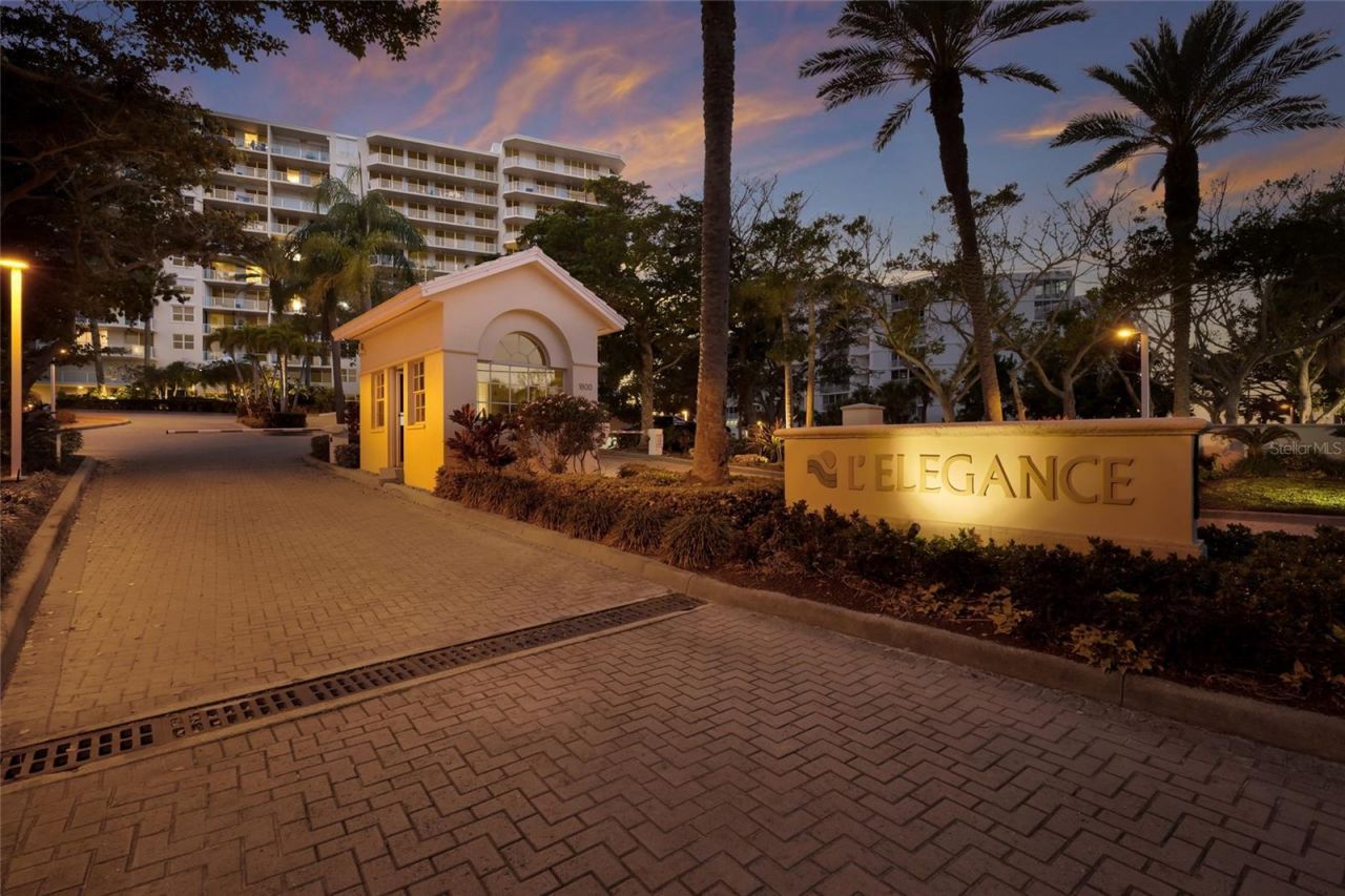 1800 Benjamin Franklin Drive, Unit B1006, Sarasota, FL 34236 Photo