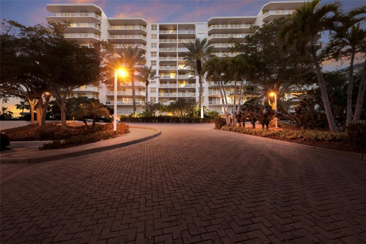 1800 Benjamin Franklin Drive, Unit B1006, Sarasota, FL 34236 Photo