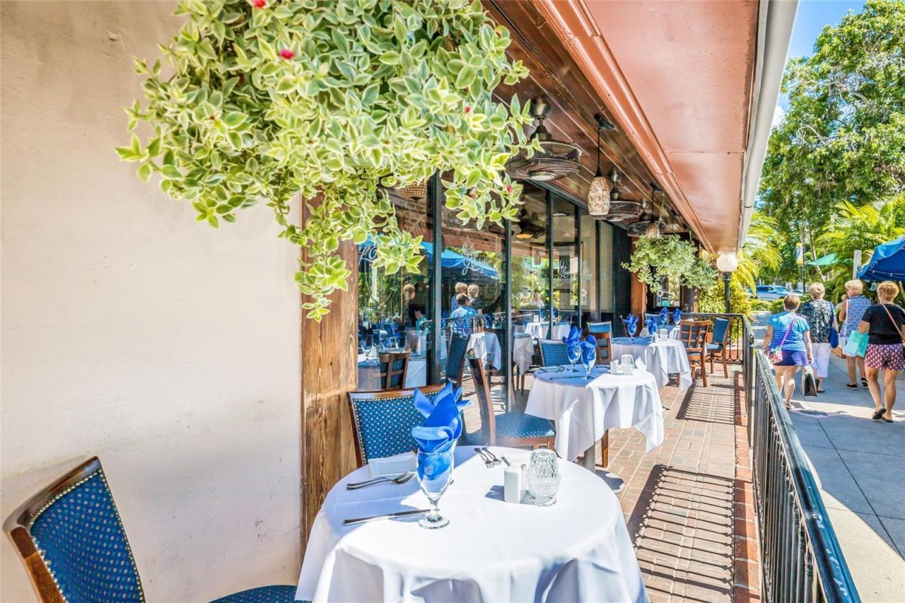 1800 Benjamin Franklin Drive, Unit B1006, Sarasota, FL 34236 Photo