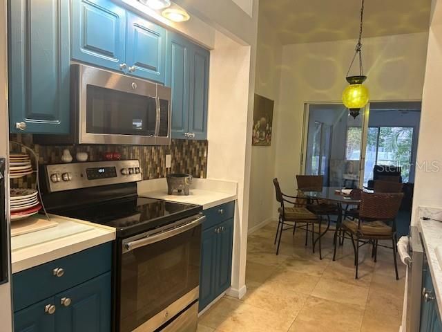 7715 33rd Lane E, Sarasota, FL 34243 Photo