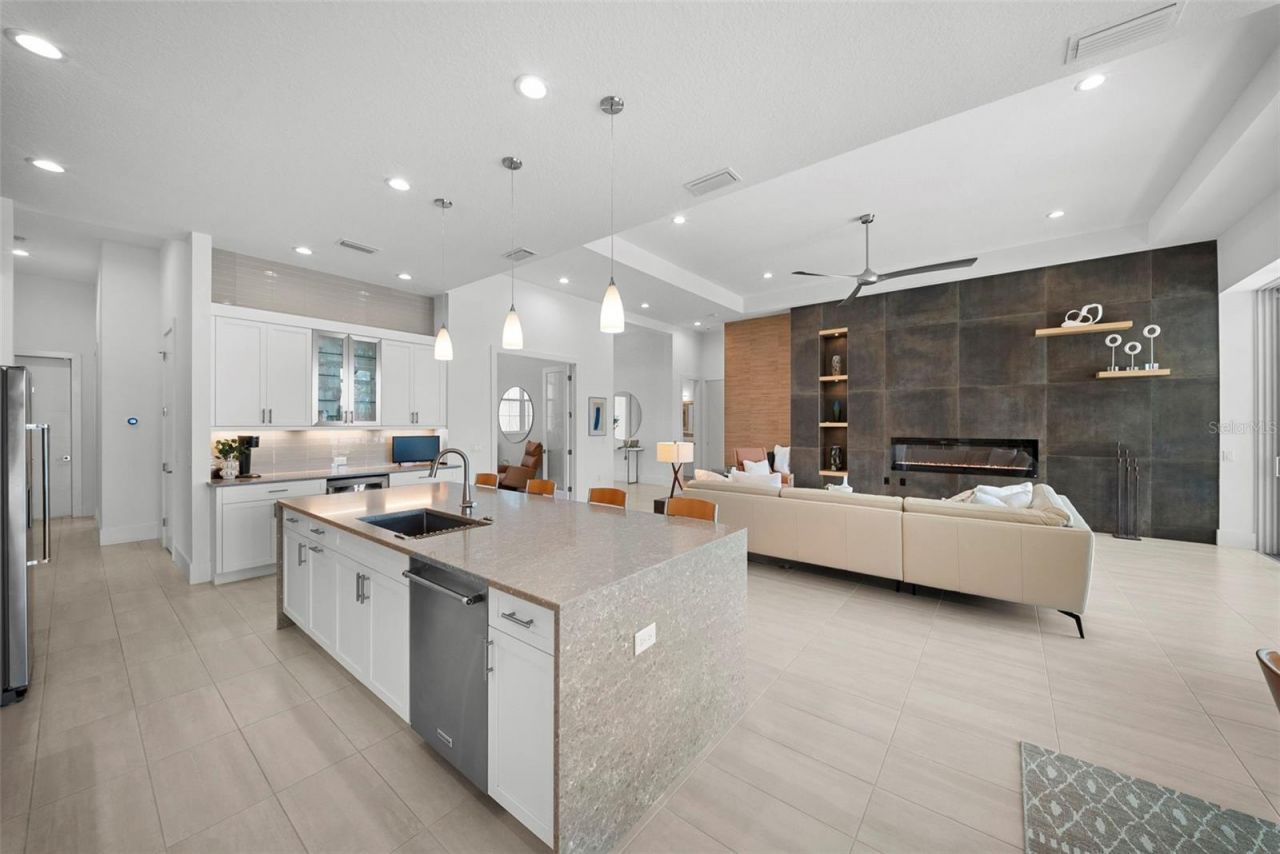 16826 Clearlake Avenue, Lakewood Ranch, FL 34202 Photo