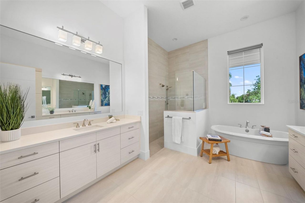 16826 Clearlake Avenue, Lakewood Ranch, FL 34202 Photo