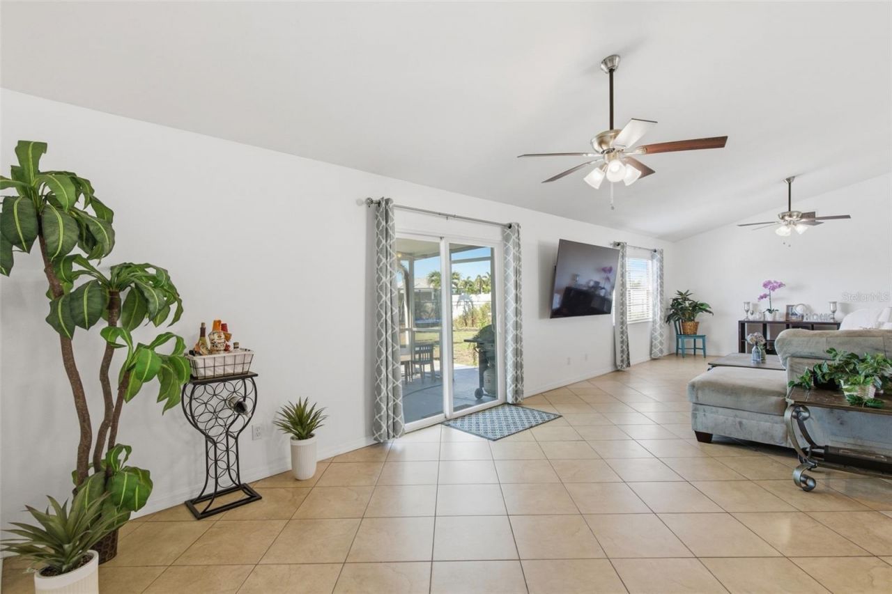 3706 NW 1st Terrace, Cape Coral, FL 33993 Photo