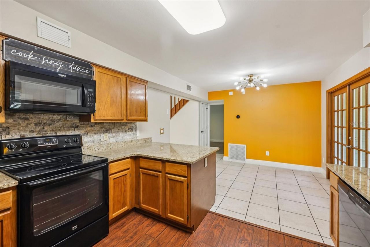 490 Hidden Ridge Drive , Deltona, FL 32725 Photo