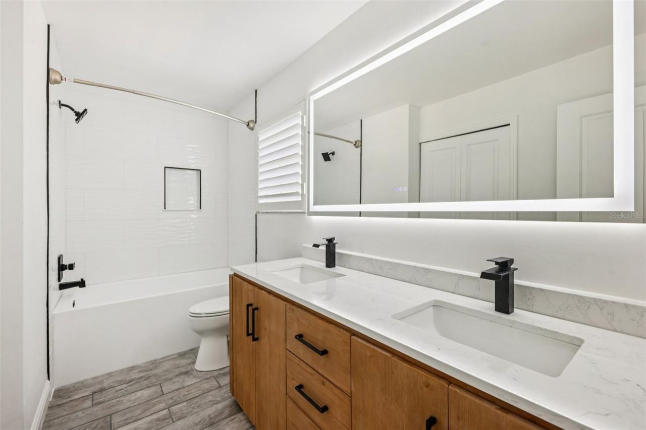 490 Hidden Ridge Drive , Deltona, FL 32725 Photo