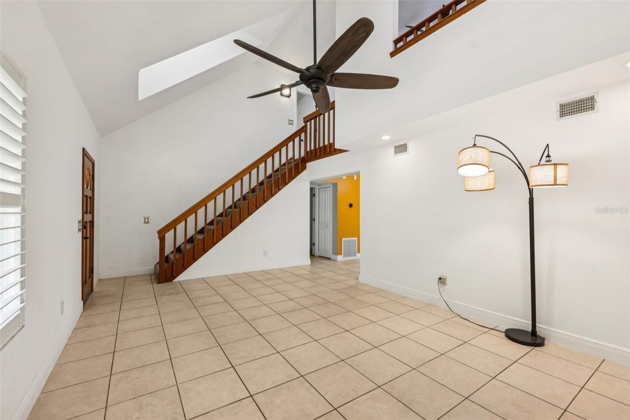 490 Hidden Ridge Drive , Deltona, FL 32725 Photo