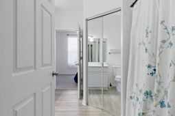 60 Fenwick Hall Allee Alley photo 4