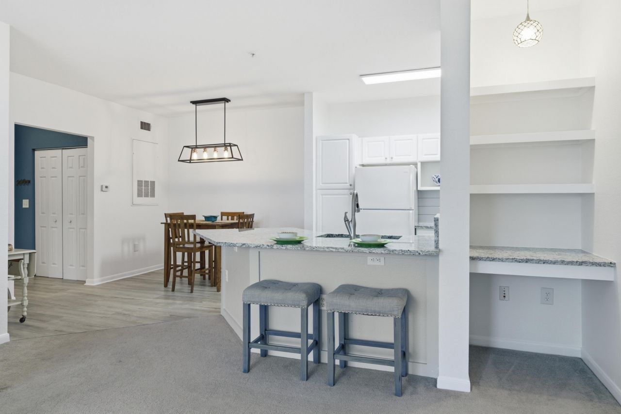 60 Fenwick Hall Allee Alley Photo 8