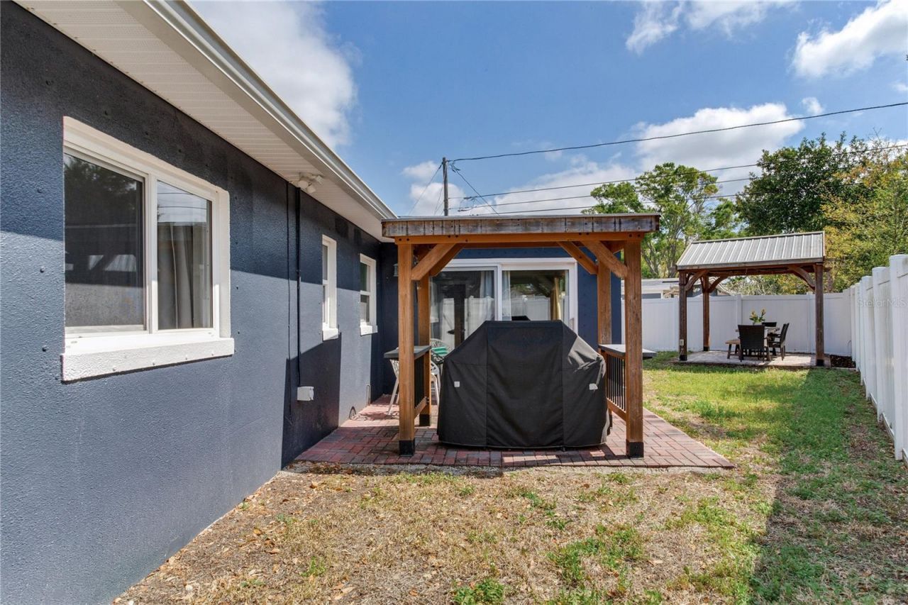 6688 30 Avenue N, Saint Petersburg, FL 33710 Photo