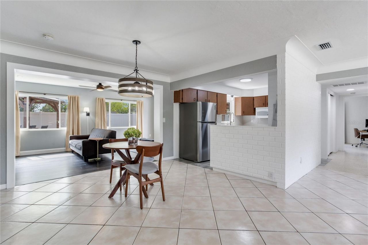 6688 30 Avenue N, Saint Petersburg, FL 33710 Photo