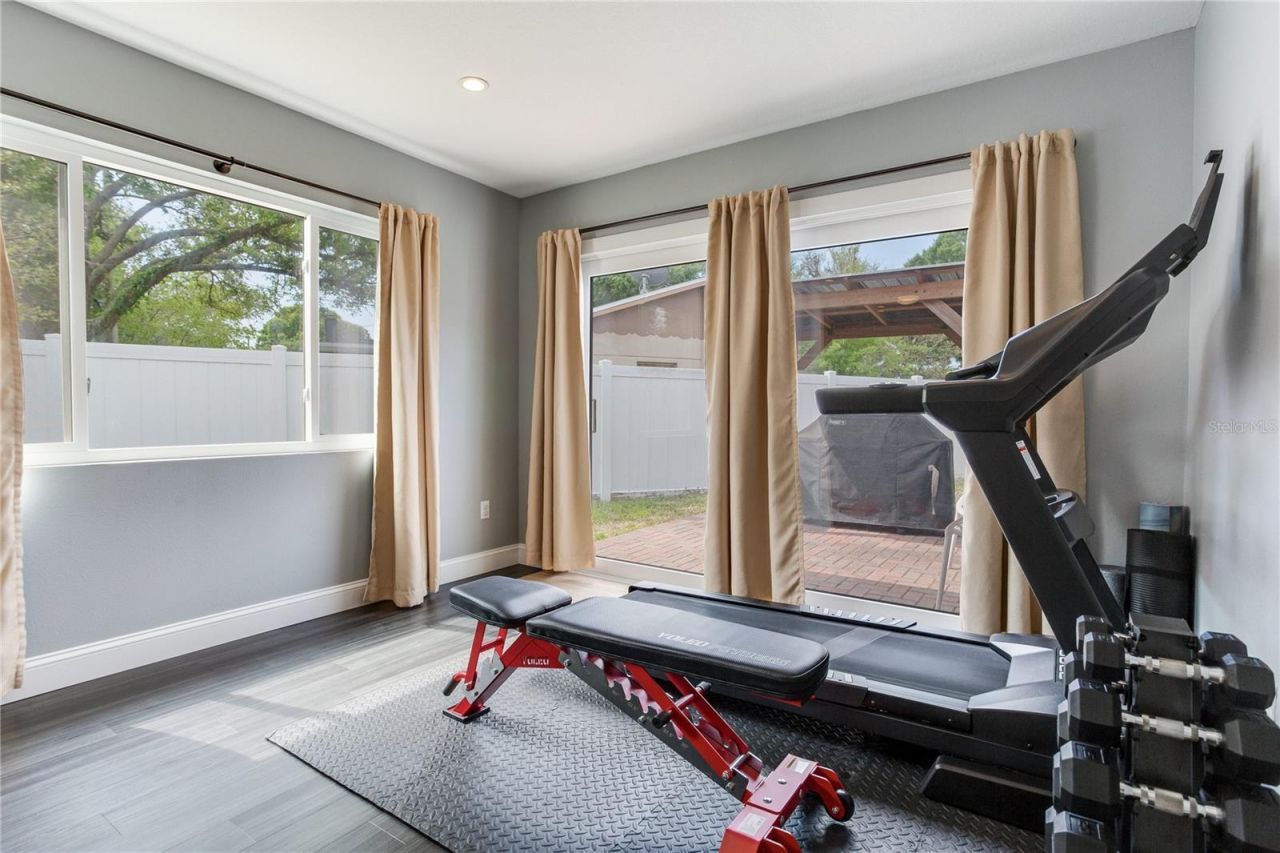 6688 30 Avenue N, Saint Petersburg, FL 33710 Photo