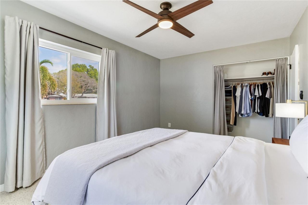 6688 30 Avenue N, Saint Petersburg, FL 33710 Photo