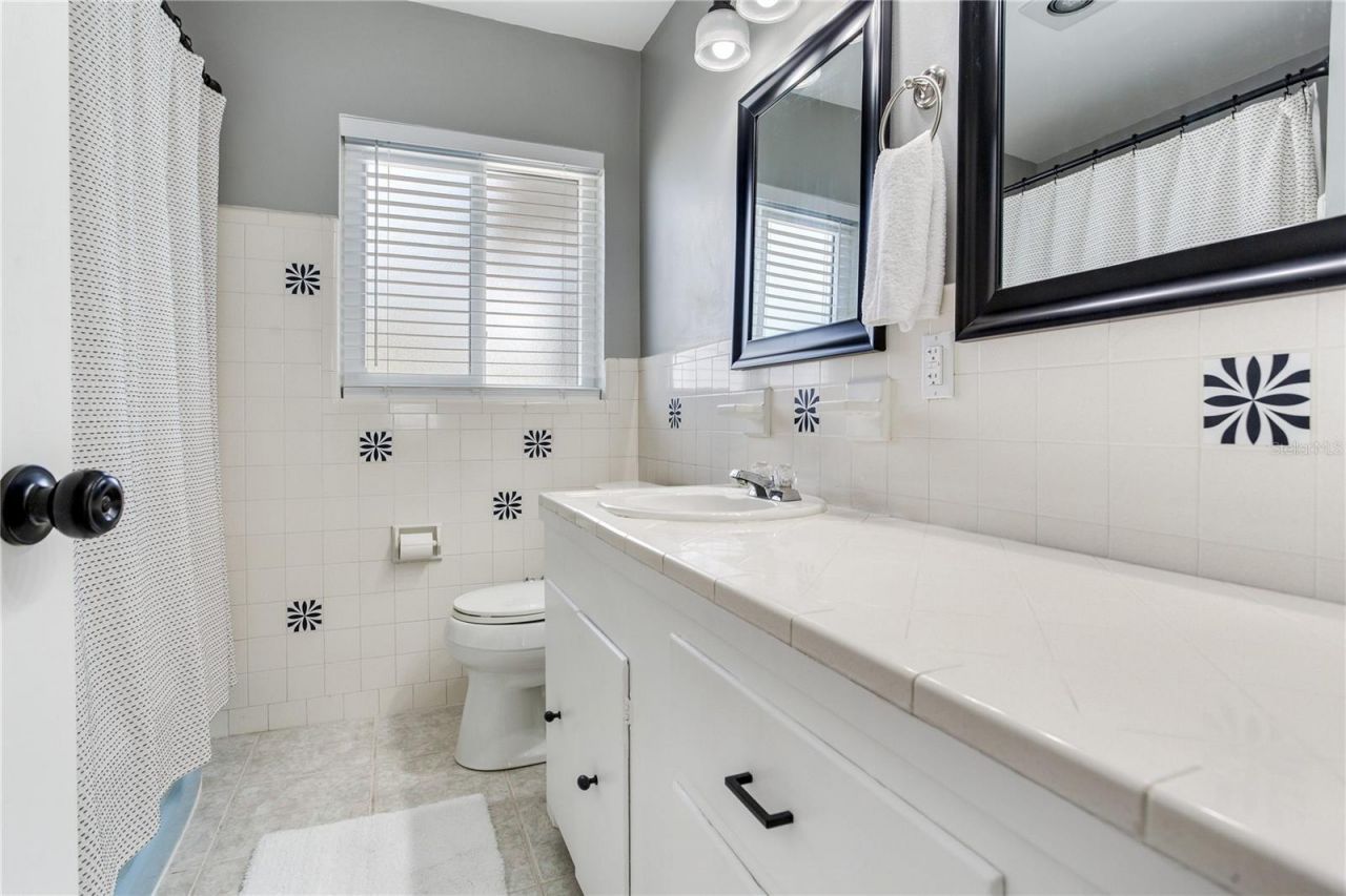 6688 30 Avenue N, Saint Petersburg, FL 33710 Photo