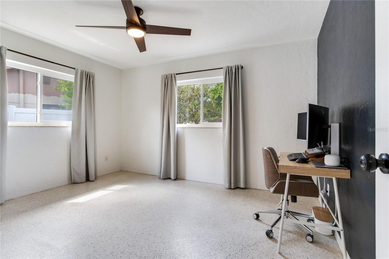 6688 30 Avenue N, Saint Petersburg, FL 33710 Photo