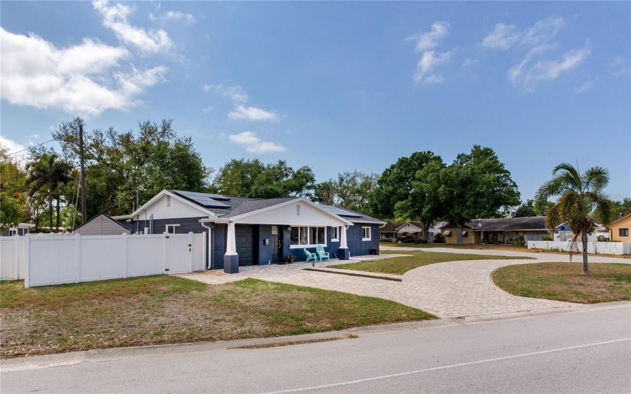 6688 30 Avenue N, Saint Petersburg, FL 33710 Photo