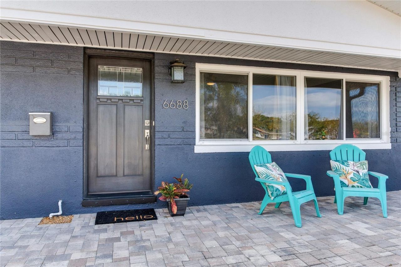 6688 30 Avenue N, Saint Petersburg, FL 33710 Photo