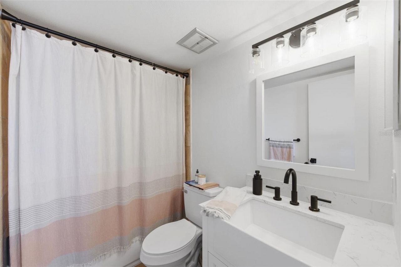 19701 Gulf Boulevard, Unit 423, Indian Shores, FL 33785 Photo