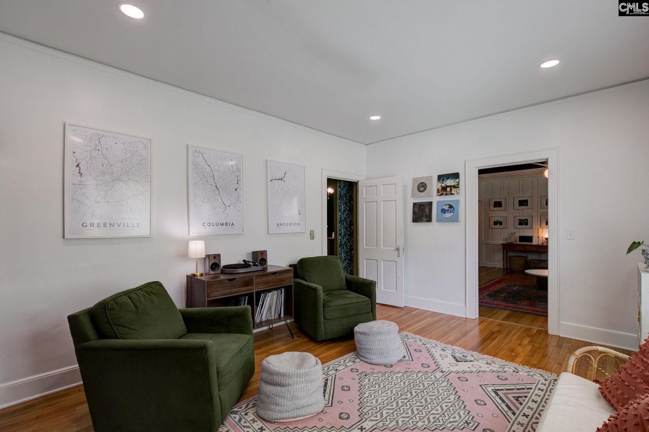 3715 Margrave Road  Photo 11