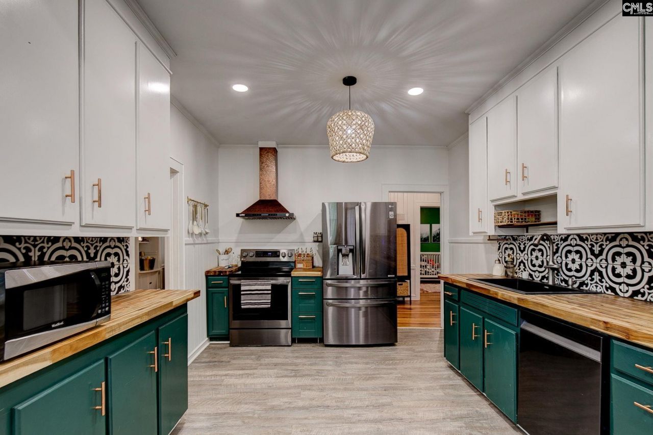 3715 Margrave Road  Photo 16