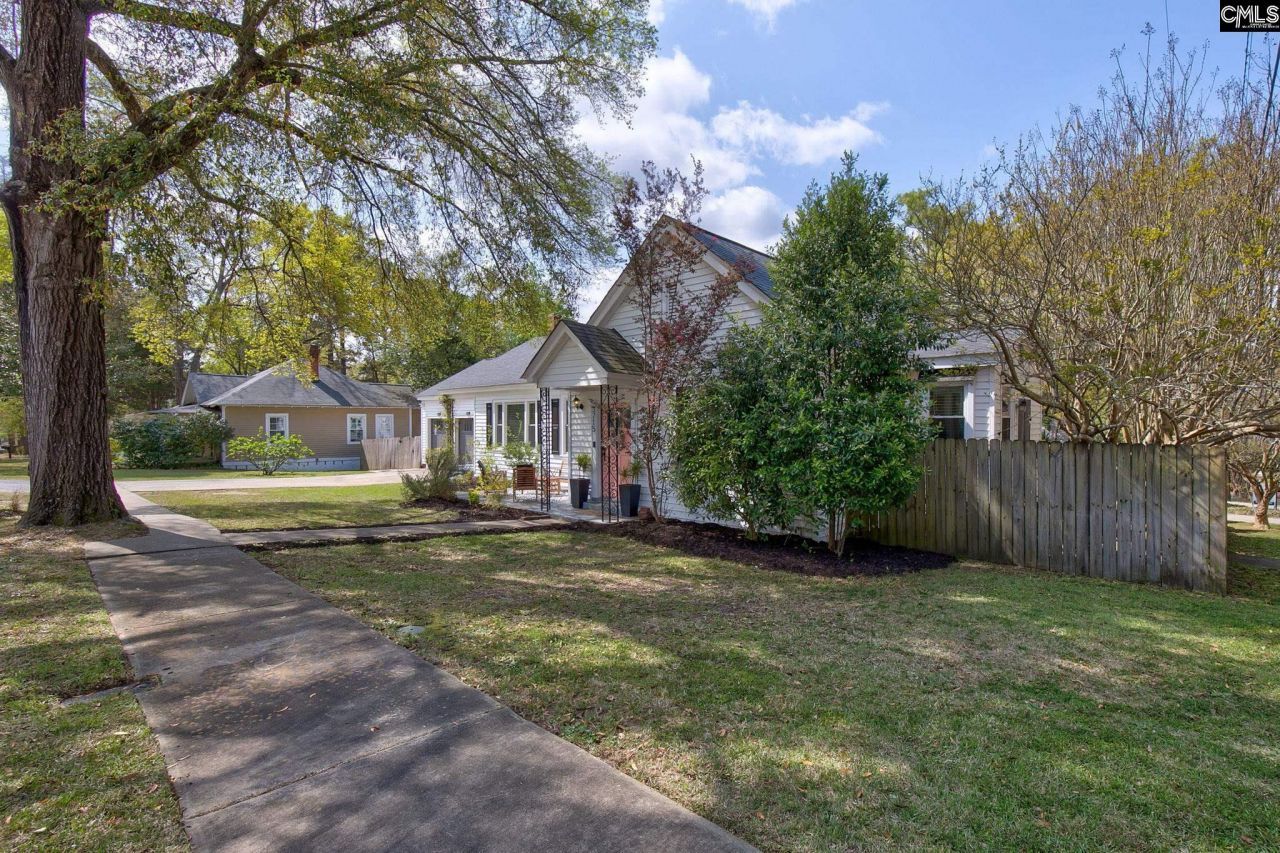 3715 Margrave Road  Photo 32