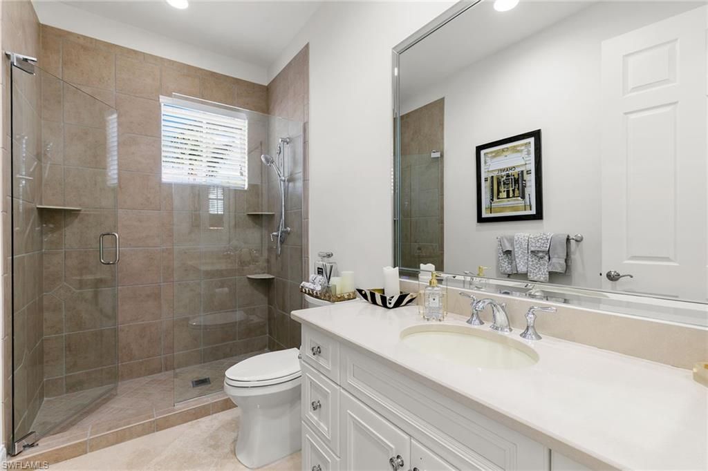 2642 Bolero Dr, Unit 5-2, Naples, FL 34109 Photo