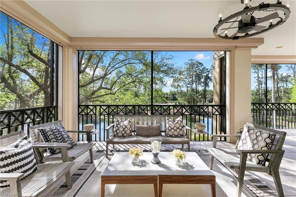 2642 Bolero Dr, Unit 5-2, Naples, FL 34109 Photo