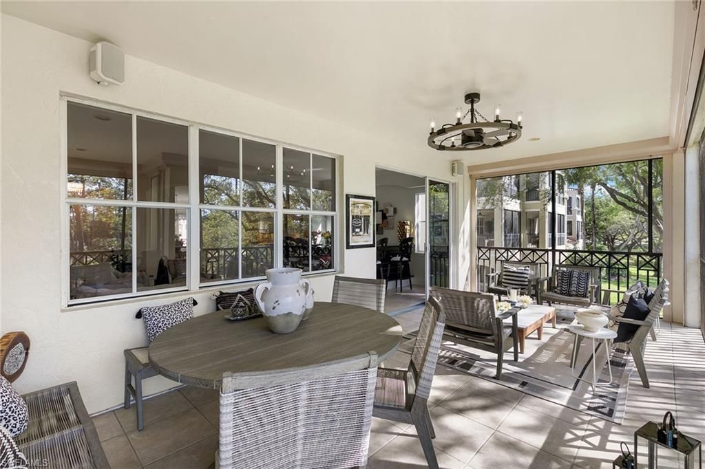 2642 Bolero Dr, Unit 5-2, Naples, FL 34109 Photo