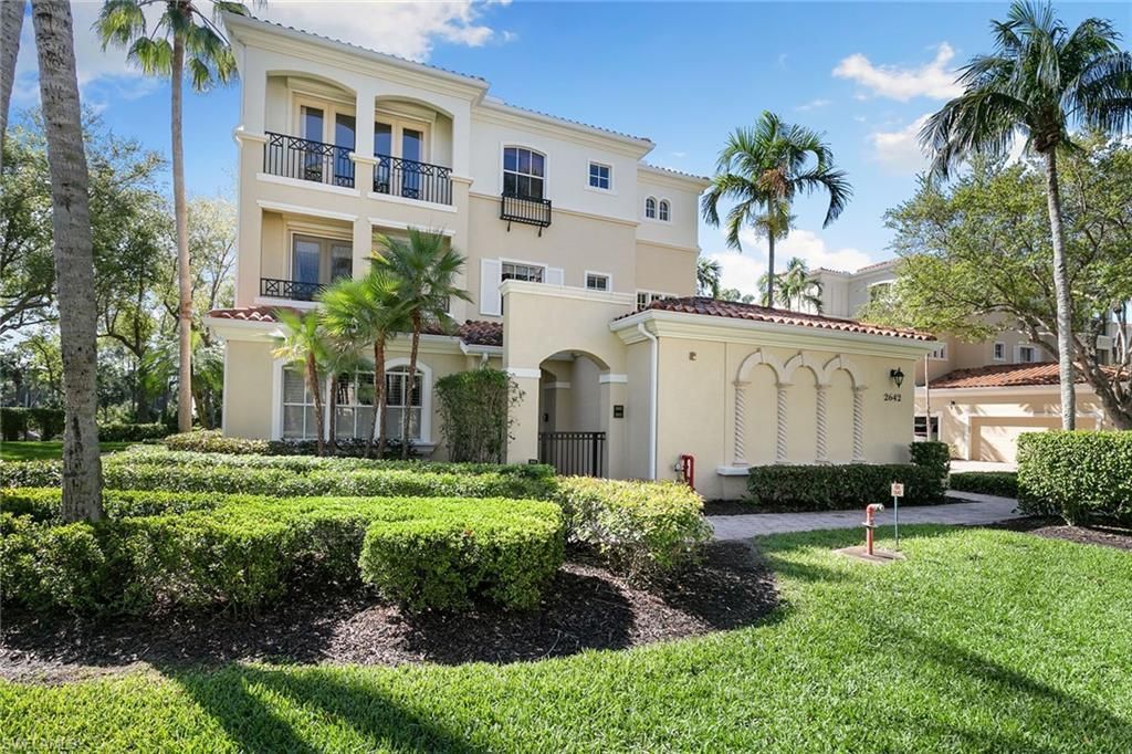 2642 Bolero Dr, Unit 5-2, Naples, FL 34109 Photo
