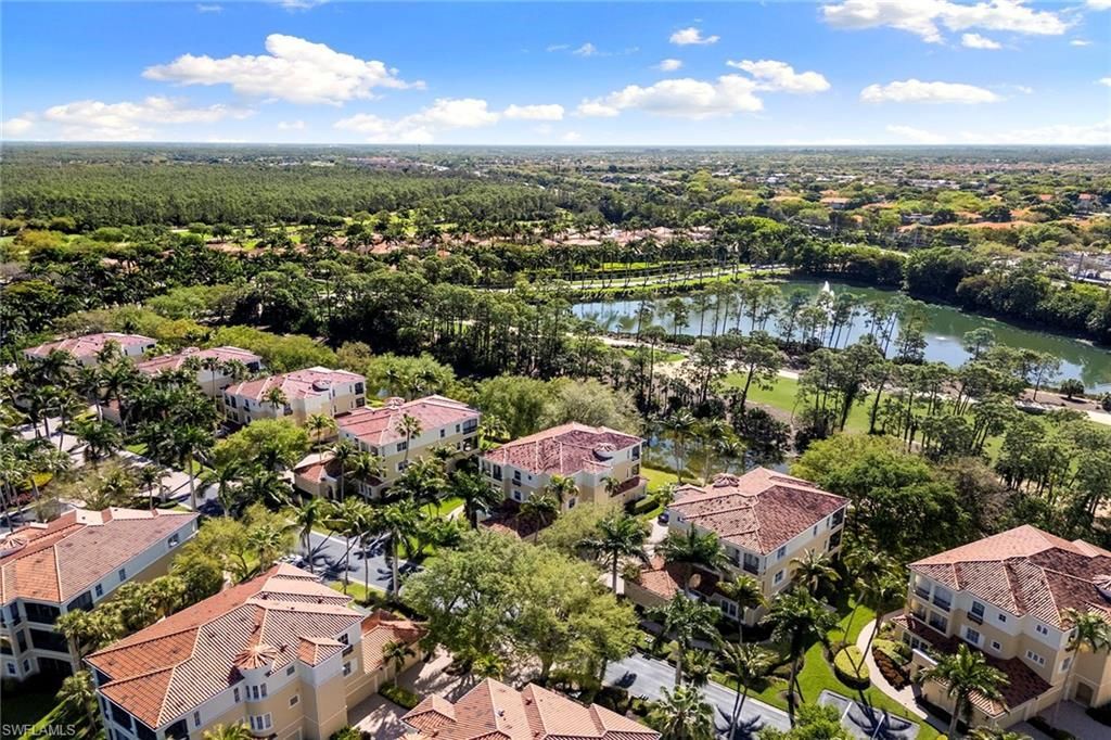 2642 Bolero Dr, Unit 5-2, Naples, FL 34109 Photo