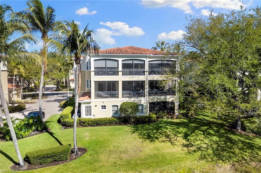 2642 Bolero Dr, Unit 5-2, Naples, FL 34109 Photo