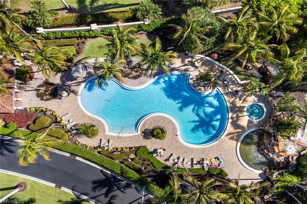 2642 Bolero Dr, Unit 5-2, Naples, FL 34109 Photo