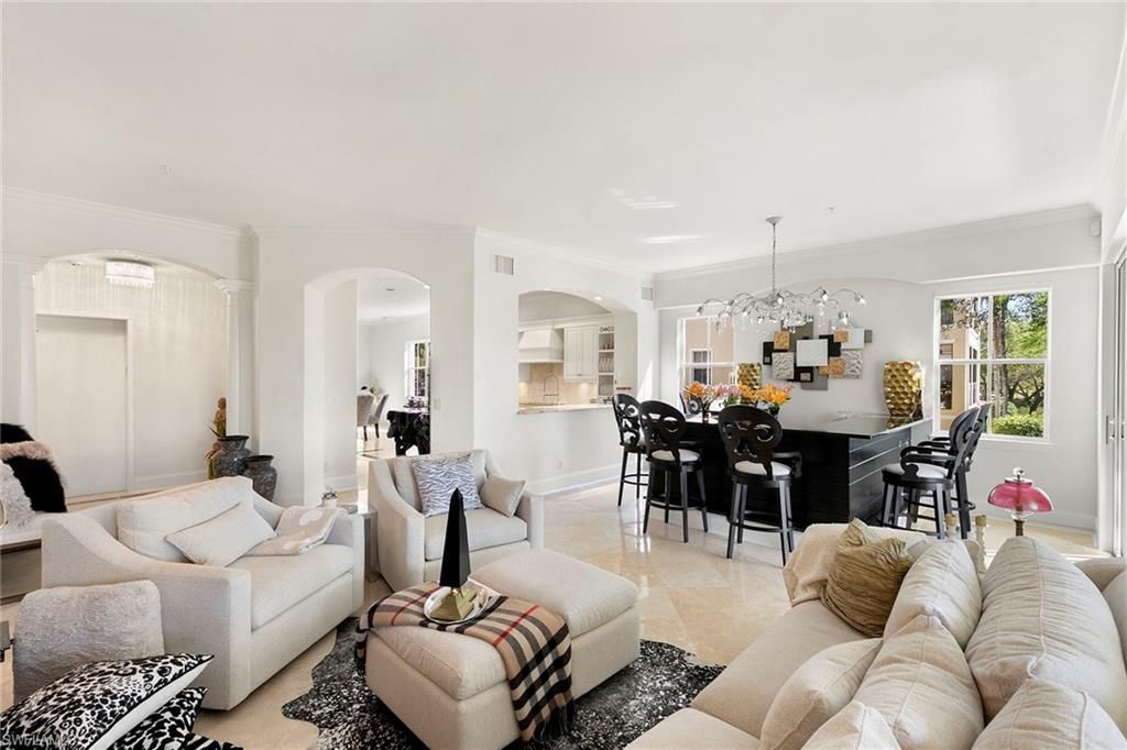 2642 Bolero Dr, Unit 5-2, Naples, FL 34109 Photo