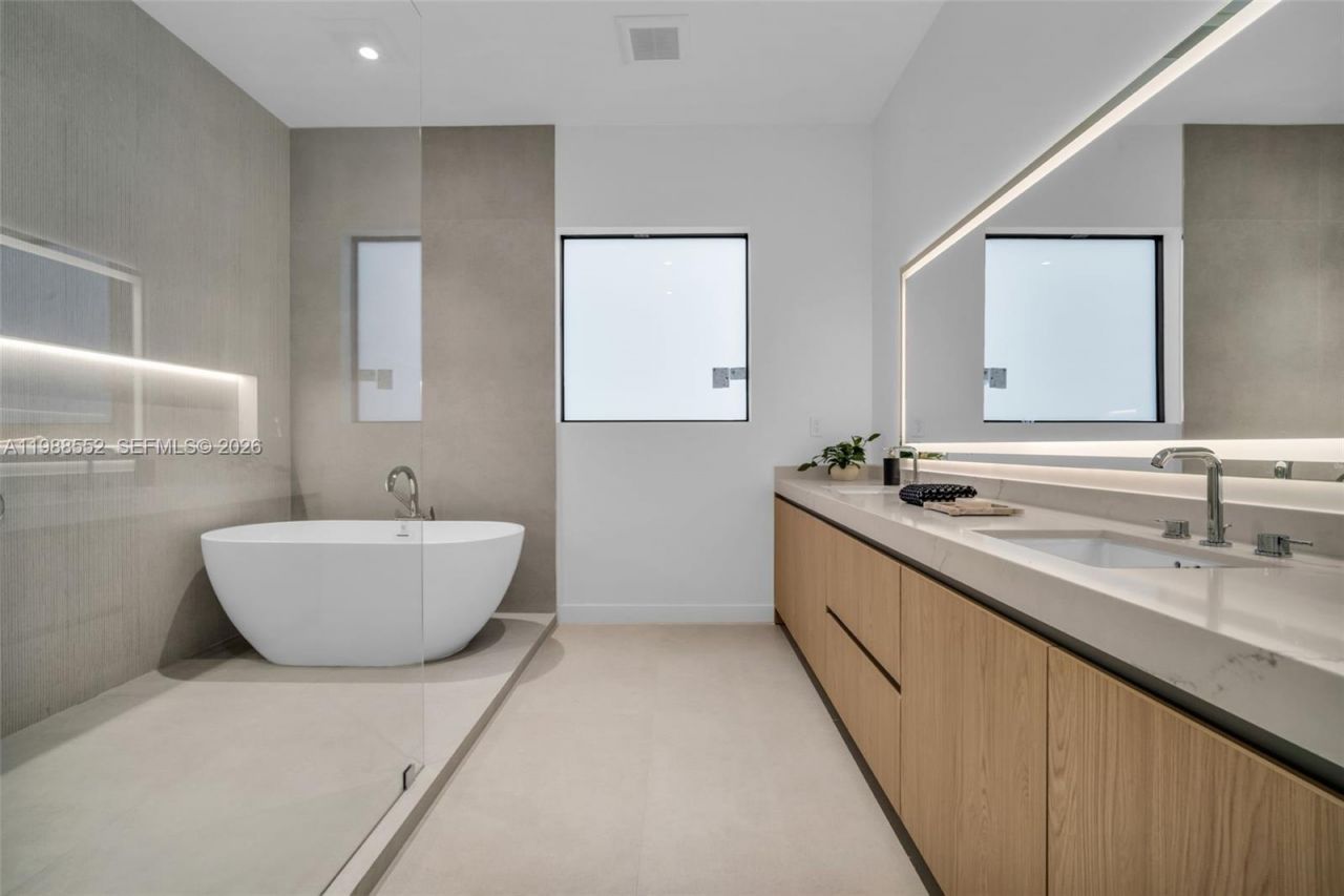 89 NE 106th St , Miami Shores, FL 33138 Photo