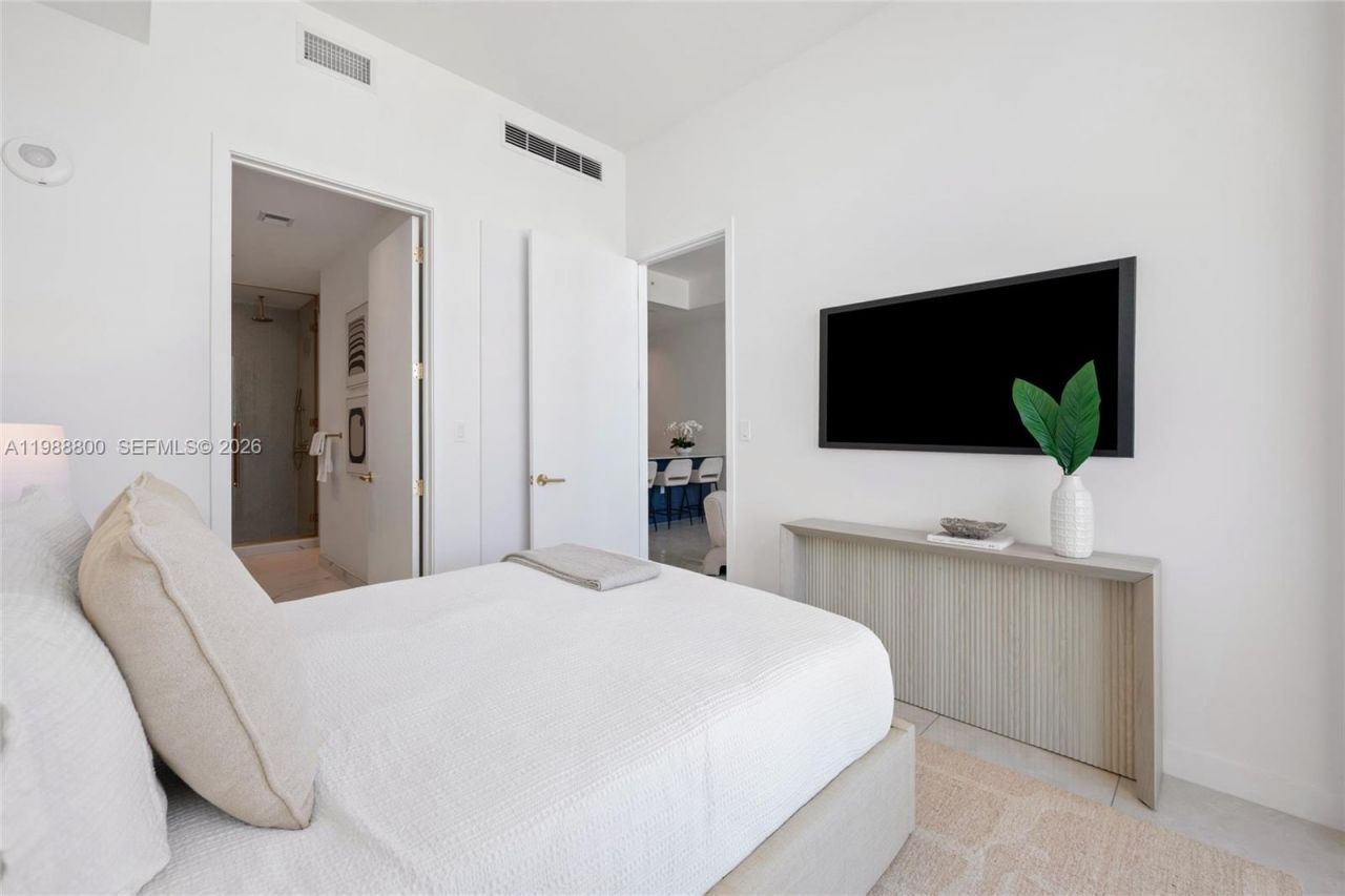 2655 S Bayshore Dr, Unit 1608, Miami, FL 33133 Photo