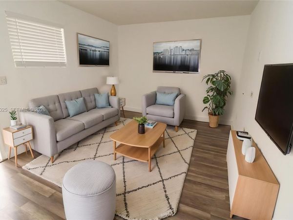 951 SW 7th St , Unit 2, Miami, FL 33130