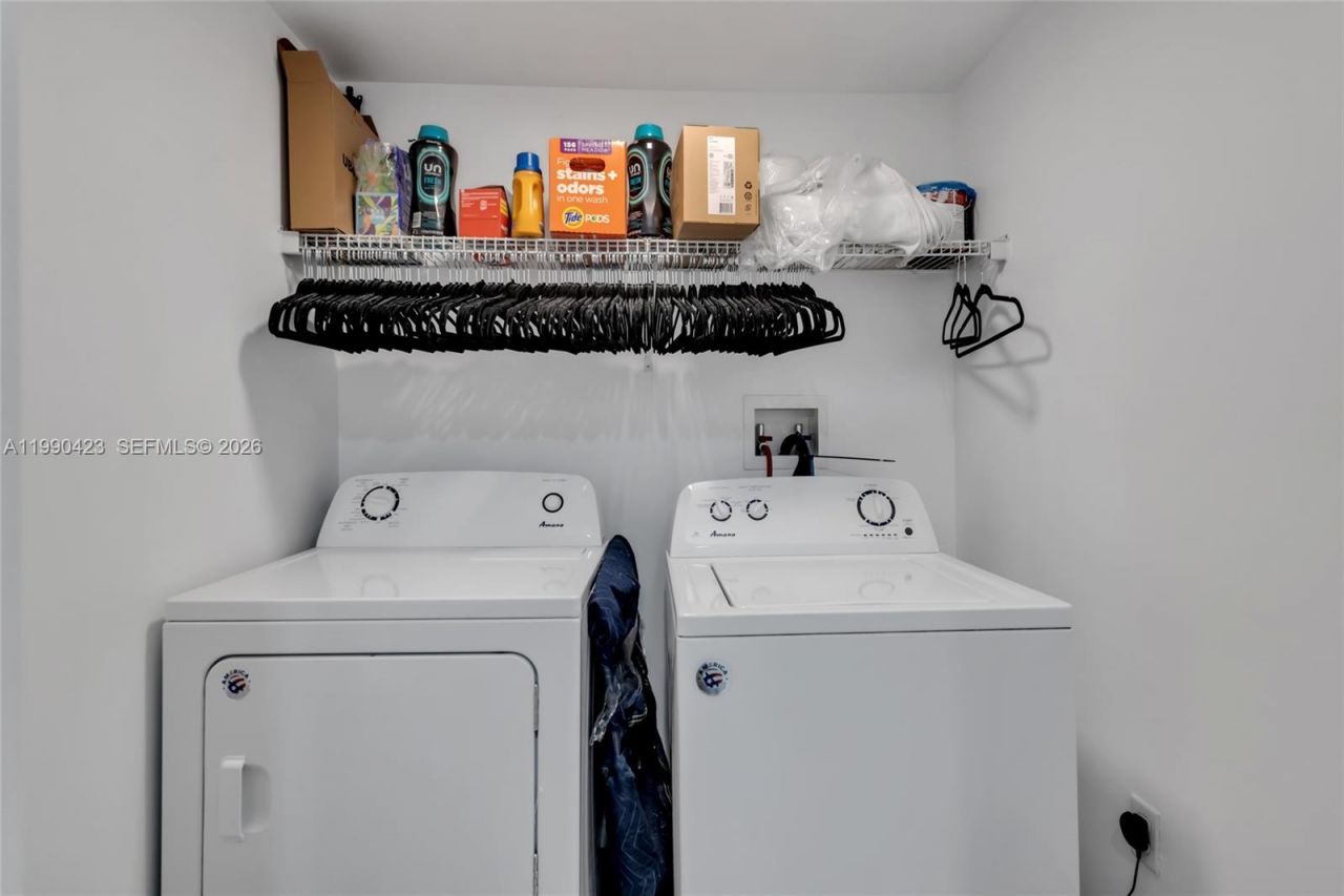 4242 NW 2nd St , Unit 807, Miami, FL 33126 Photo