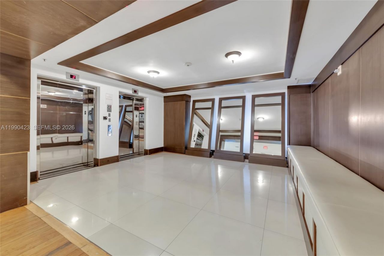 4242 NW 2nd St , Unit 807, Miami, FL 33126 Photo