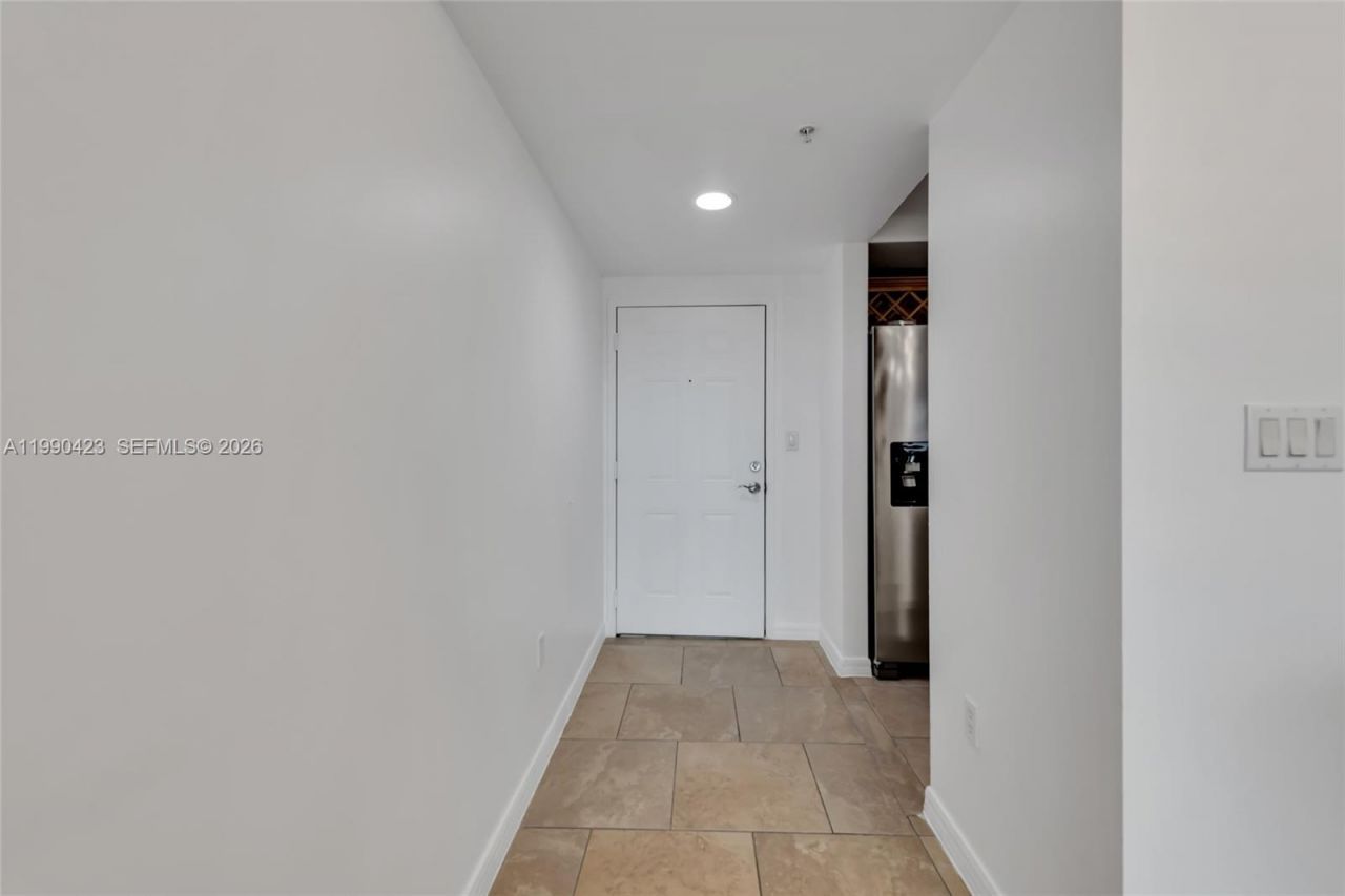 4242 NW 2nd St , Unit 807, Miami, FL 33126 Photo