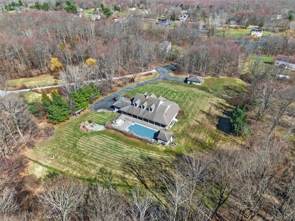 5 Deer Meadow Drive , Wallkill, NY 12589