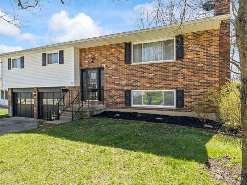 215 Lindell Drive, Germantown, OH 45327 Photo 2