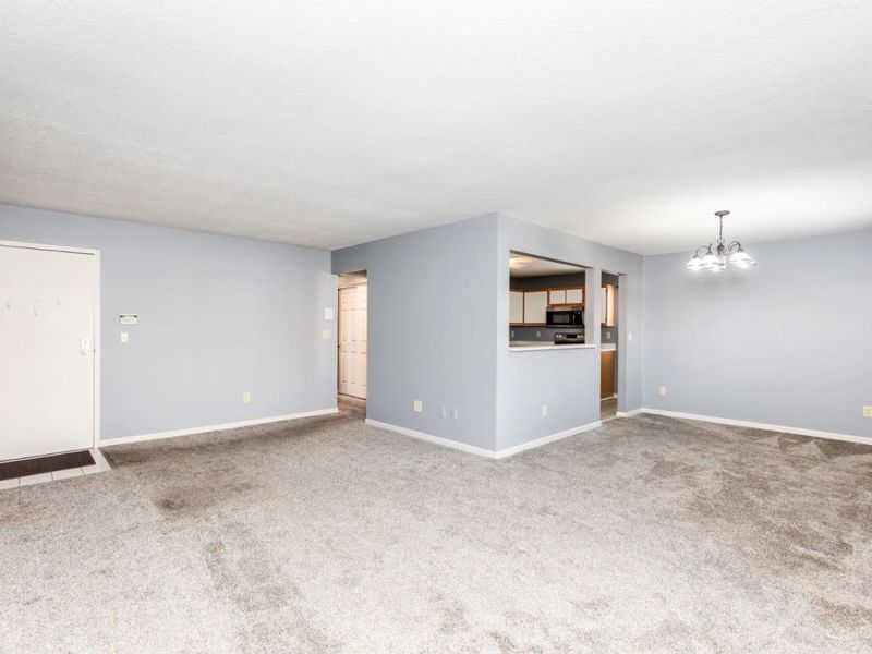 8790 Carrousel Park Circle, Unit 141, Colerain Township, OH 45251 Photo 4