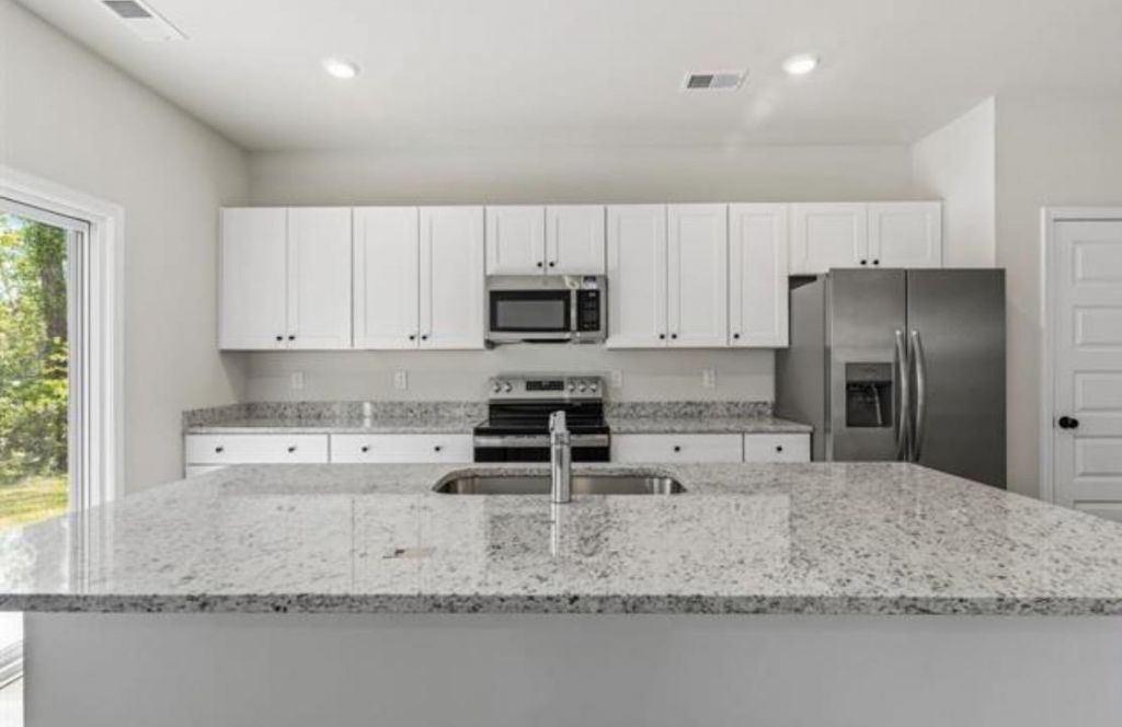 508 Southwind Way Photo 4