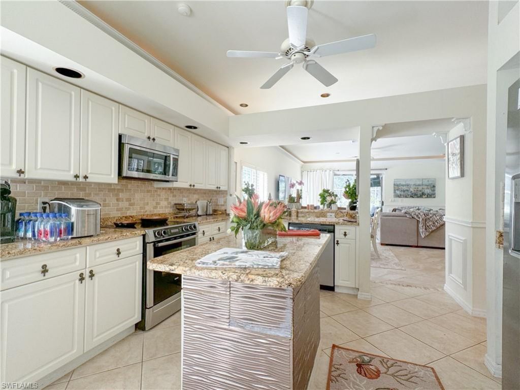 152 Napa Ridge Way, Naples, FL 34119 Photo