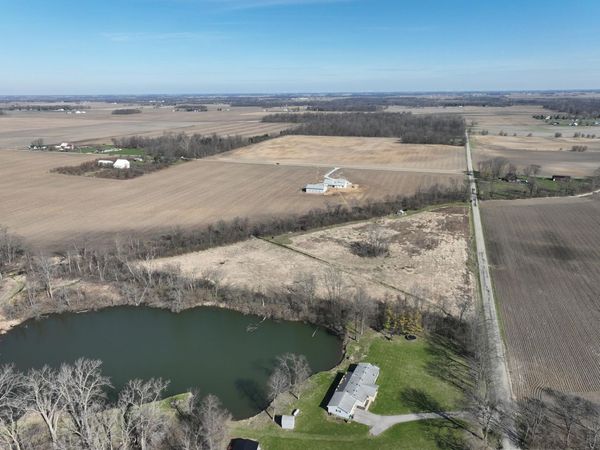 10 W North Street, Anderson, IN 46017